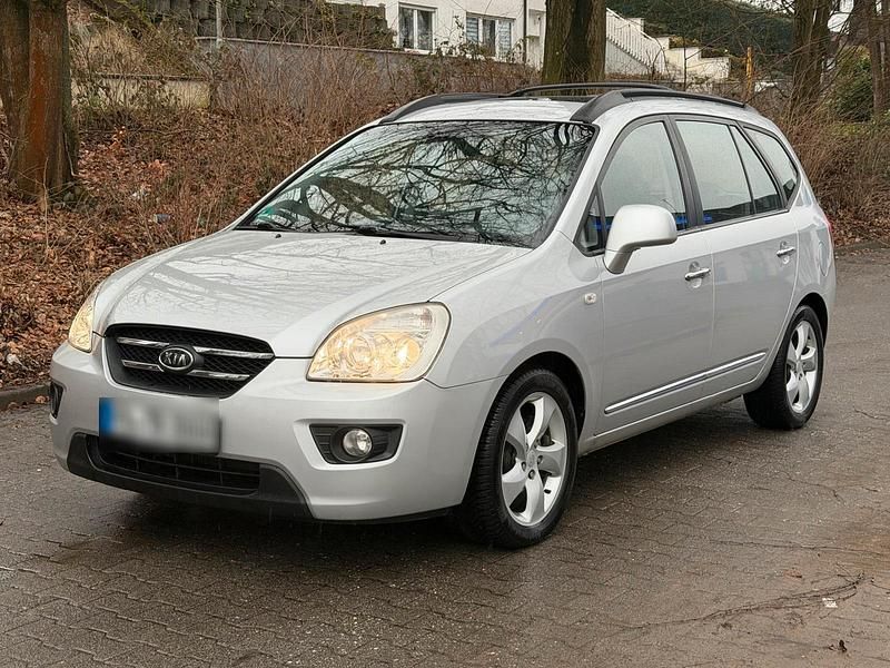 Gebraucht Kia Carens 140 PS (102 kW) 2008 Silber Van / Kleinbus
