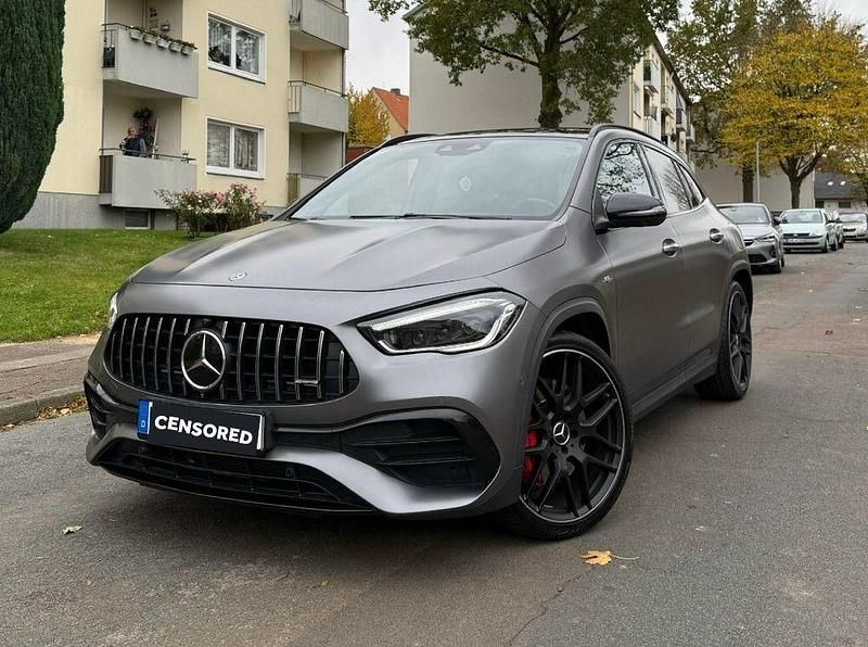 Grau Gebraucht 2020 Mercedes GLA45 AMG AMG SUV | 43.900 € (Guter Preis) - Bild 1/4