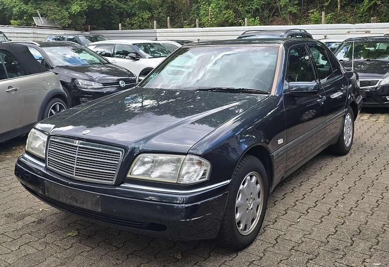Schwarz Gebraucht 1997 Mercedes C180 Elegance Limousine | 1.649 € (Guter Preis) - Bild 1/4