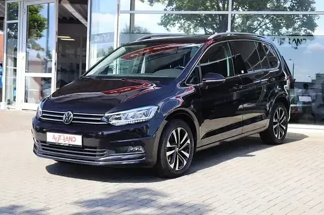 Gebraucht VW Touran Highline 150 PS (110 kW) 2021 Deepe black perleffekt Van / Kleinbus