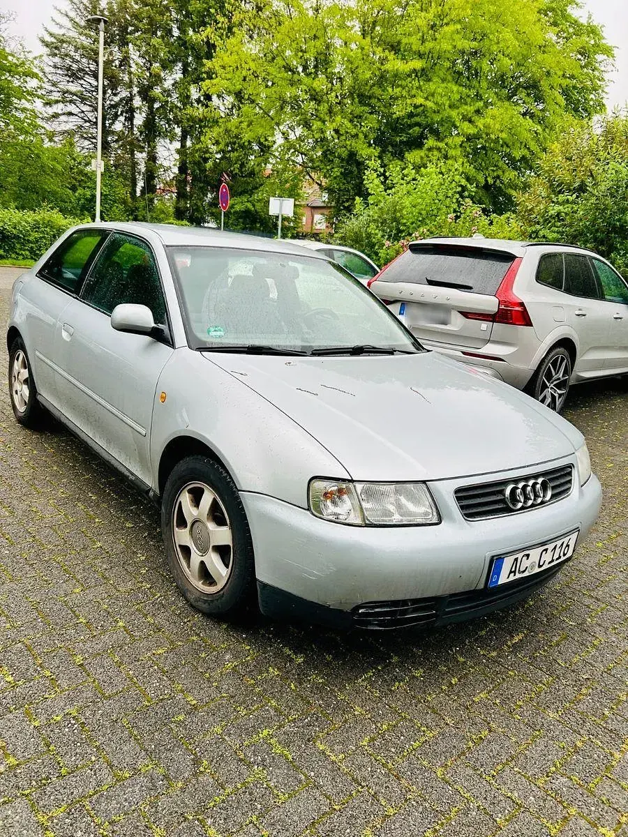 Gebraucht Audi A3 Attraction 125 PS (91 kW) 1998 Silber Kleinwagen