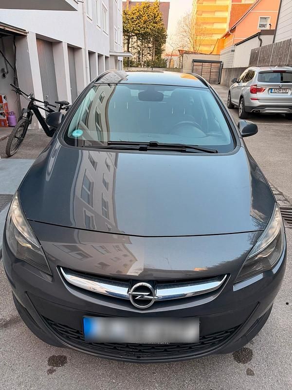 Gebraucht Opel Astra 2014 Grau Kombi