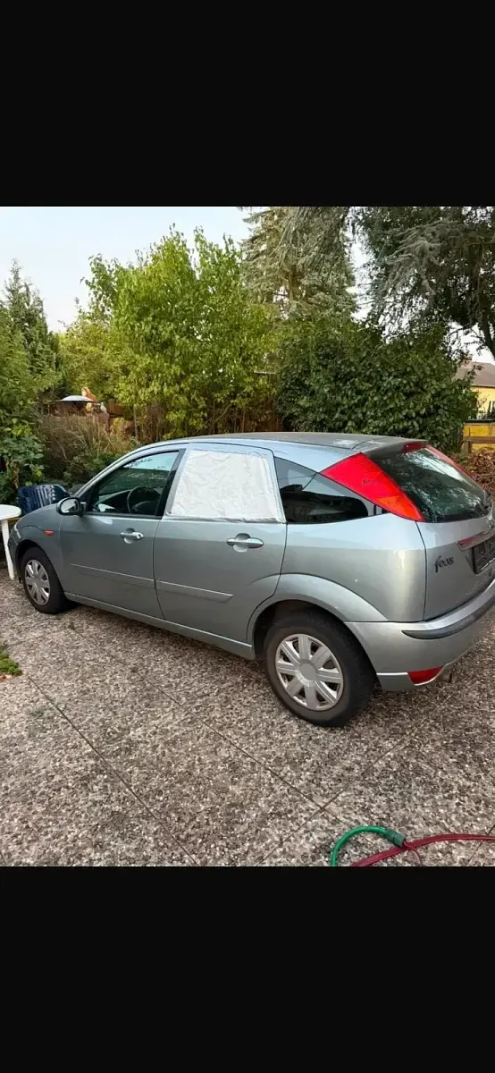 Gebraucht Ford Focus 105 PS (77 kW) 2003 Silber Kleinwagen