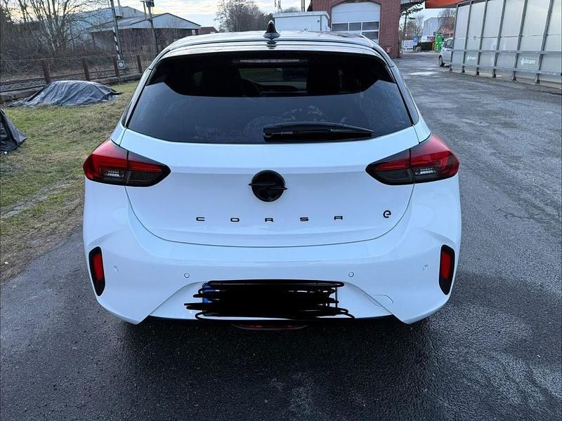 Gebraucht Opel Corsa-e 114 kW (156 PS) 2024 Weiß Kleinwagen