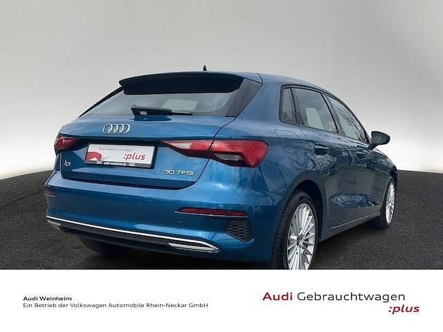 Gebraucht Audi A3 Ambiente 110 PS (80 kW) 2022 Atollblau metallic Limousine