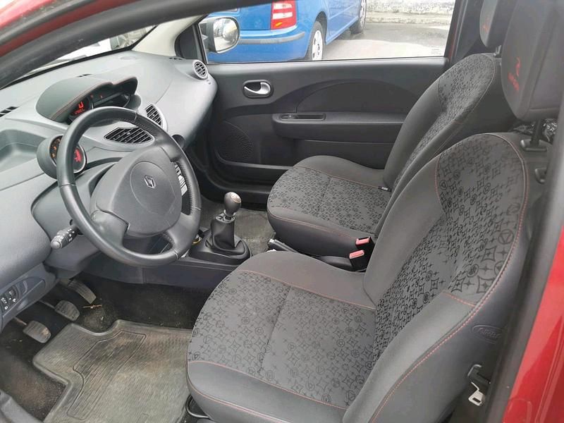 Gebraucht Renault Twingo 75 PS (55 kW) 2010 Rot Kleinwagen