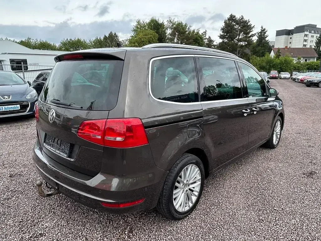 Gebraucht VW Sharan Cup 140 PS (102 kW) 2015 Braun Van / Kleinbus