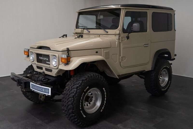 Beige Gebraucht 1987 Toyota Land Cruiser SUV | 26.800 € - Bild 1/4