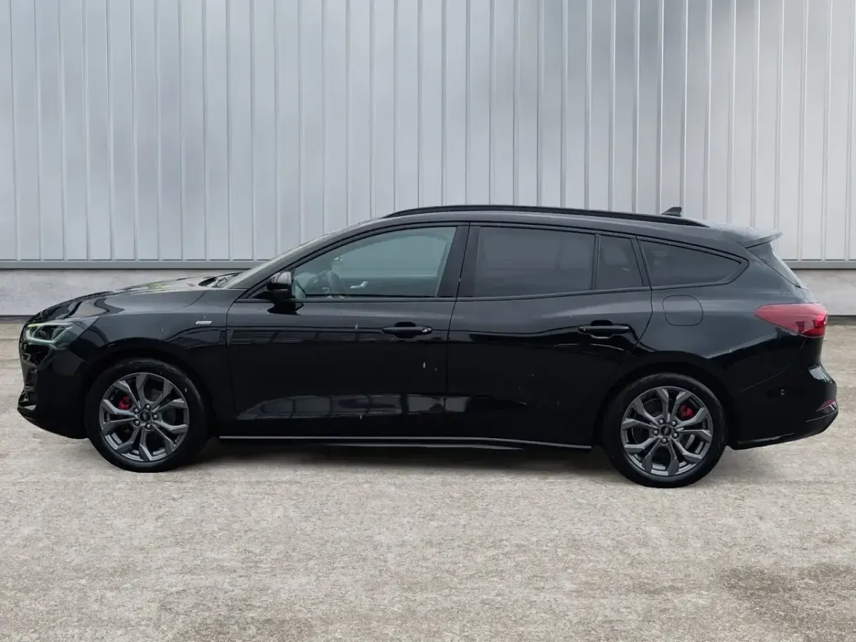 Gebraucht Ford Focus ST-Line X 155 PS (114 kW) 2025 Schwarz Kombi