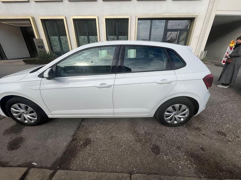 Gebraucht VW Polo Sound 75 PS (55 kW) 2017 Weiß Kleinwagen
