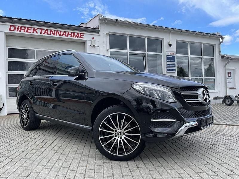 Schwarz Gebraucht 2017 Mercedes GLE350 SUV | 34.490 € (Fairer Preis) - Bild 1/4