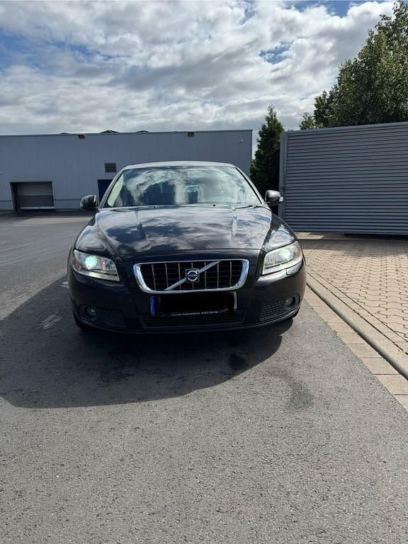 Schwarz Gebraucht 2007 Volvo V70 Summum Kombi | 3.500 € (Guter Preis) - Bild 1/4