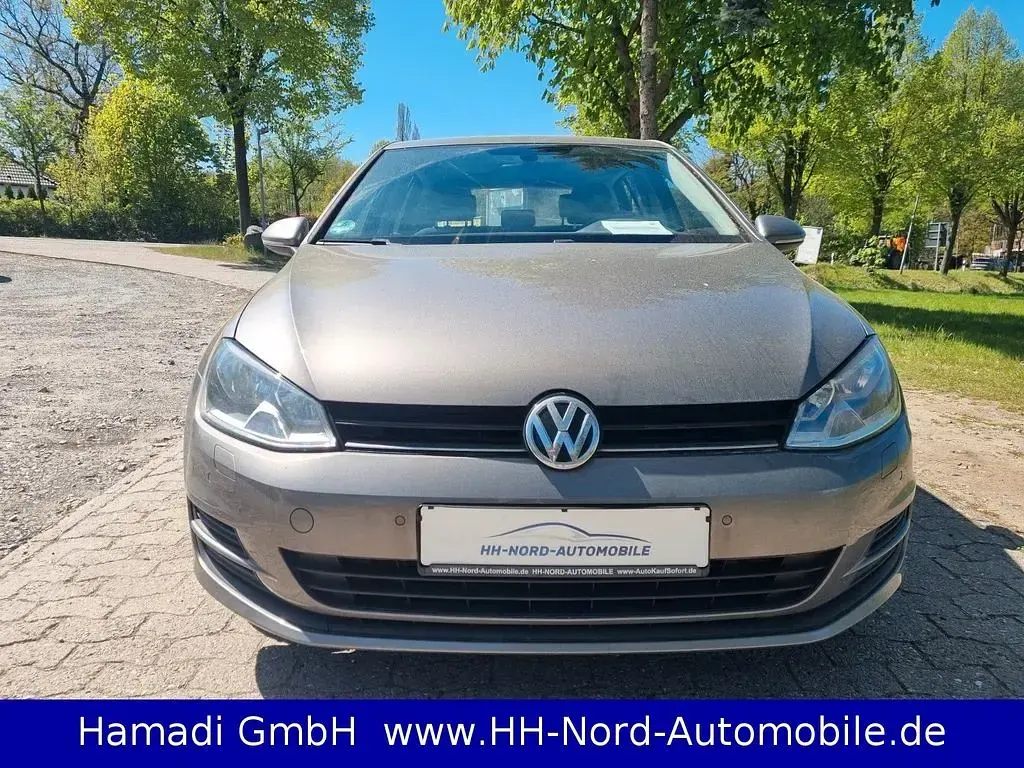 Second-hand VW Golf VII Trendline 110 CP (80 kW) 2015 Gri Berlinǎ