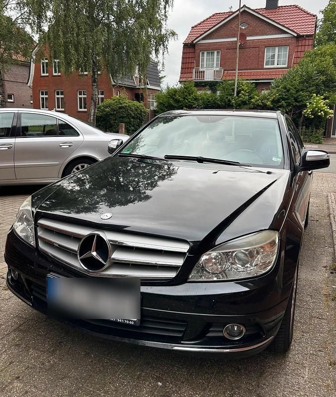 Schwarz Gebraucht 2007 Mercedes C220 Elegance Limousine | 4.200 € - Bild 1/4