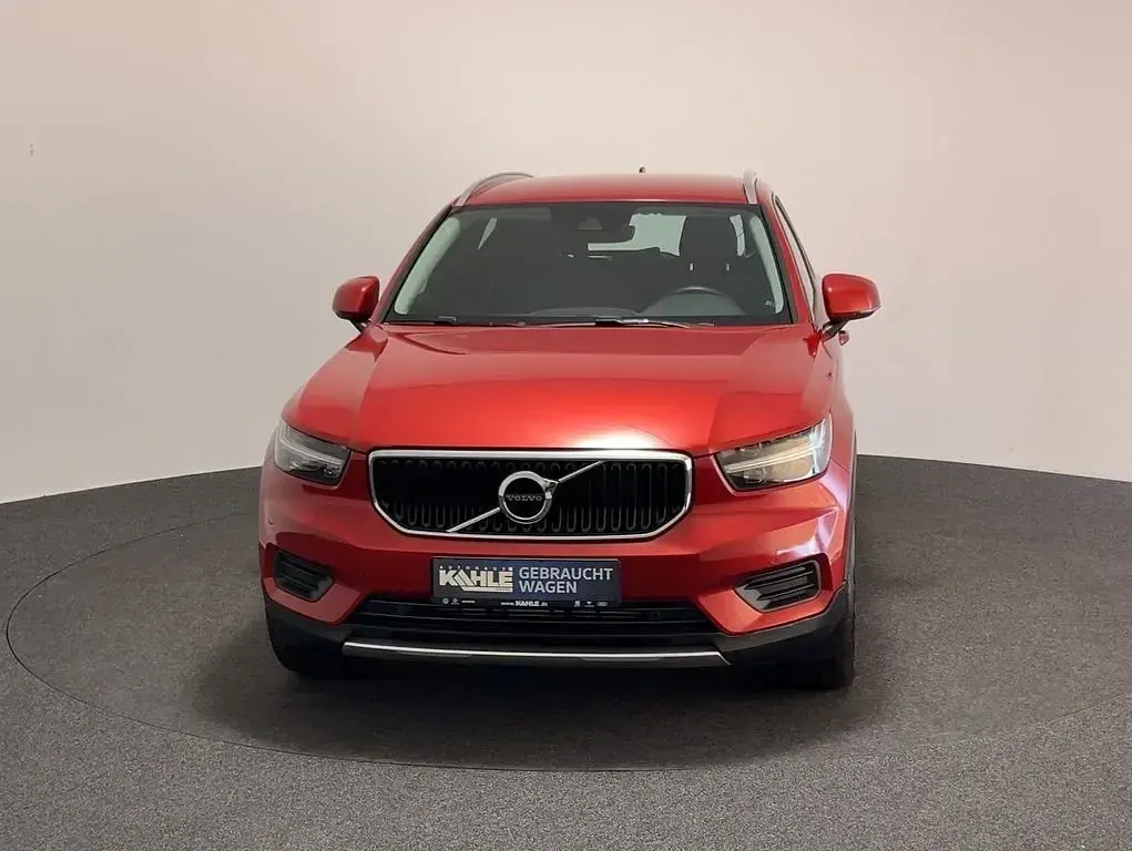 Gebraucht Volvo XC40 Momentum 163 PS (119 kW) 2019 Rot SUV