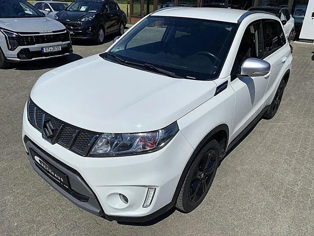 Gebraucht Suzuki Vitara 140 PS (102 kW) 2017 Weiß SUV