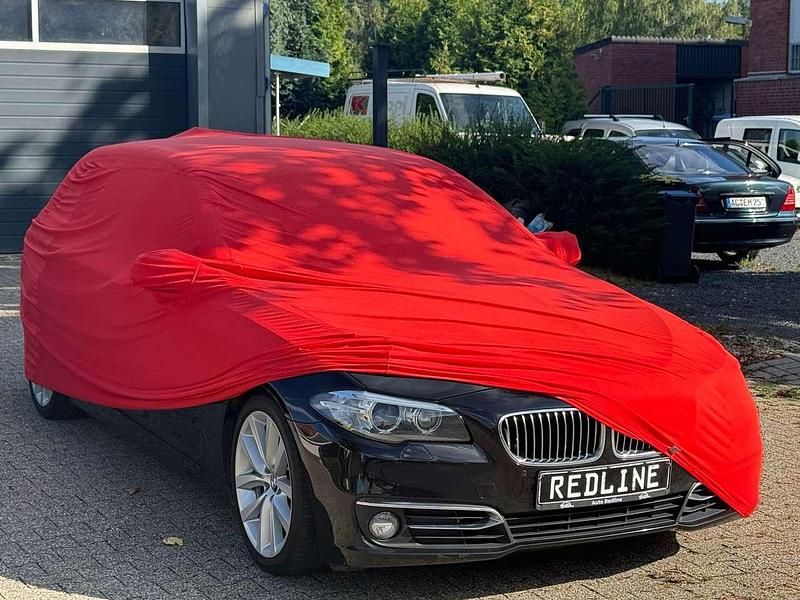 Schwarz Gebraucht 2014 BMW 520 Sport Line Kombi | 14.000 € (Fairer Preis) - Bild 1/4