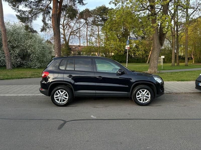 Gebraucht VW Tiguan Trendline 150 PS (110 kW) 2009 Schwarz SUV