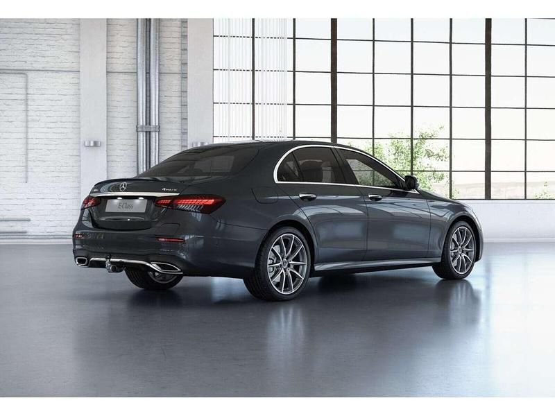 Gebraucht Mercedes E300 AMG 211 PS (155 kW) 2022 Grau Limousine