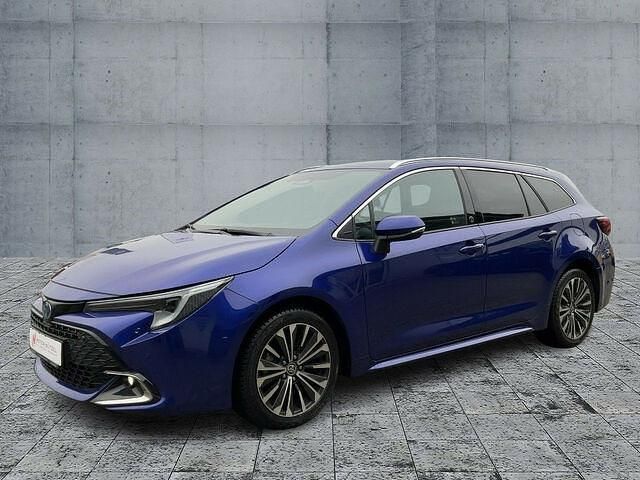 Gebraucht Toyota Corolla Team 140 PS (102 kW) 2023 Juniper blue metallic Kombi