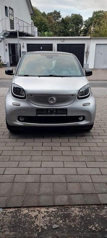 Silber Gebraucht 2016 Smart ForTwo Coupé Kleinwagen | 11.900 € (Fairer Preis) - Bild 1/4