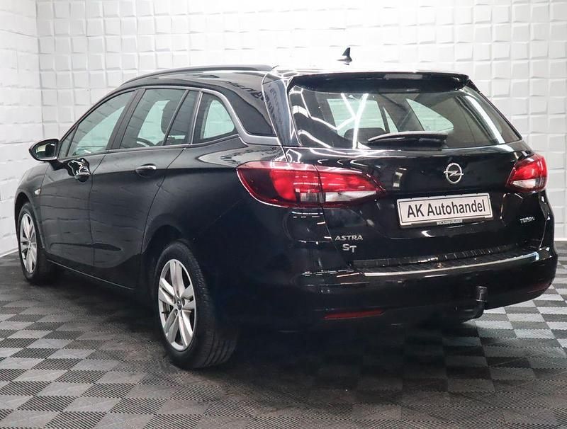Gebraucht Opel Astra Edition 101 PS (74 kW) 2018 Schwarz Kombi