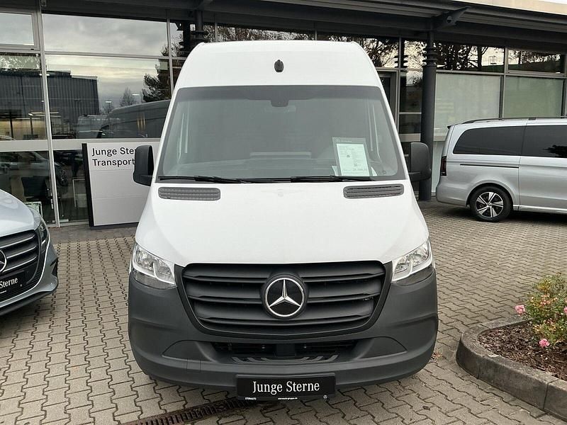 Gebraucht Mercedes E-Sprinter 85 kW (116 PS) 2023 Arktikweiß Van