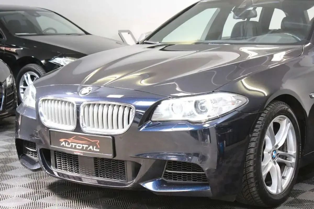 Gebraucht BMW 550 381 PS (280 kW) 2016 Carbonschwarz Kombi