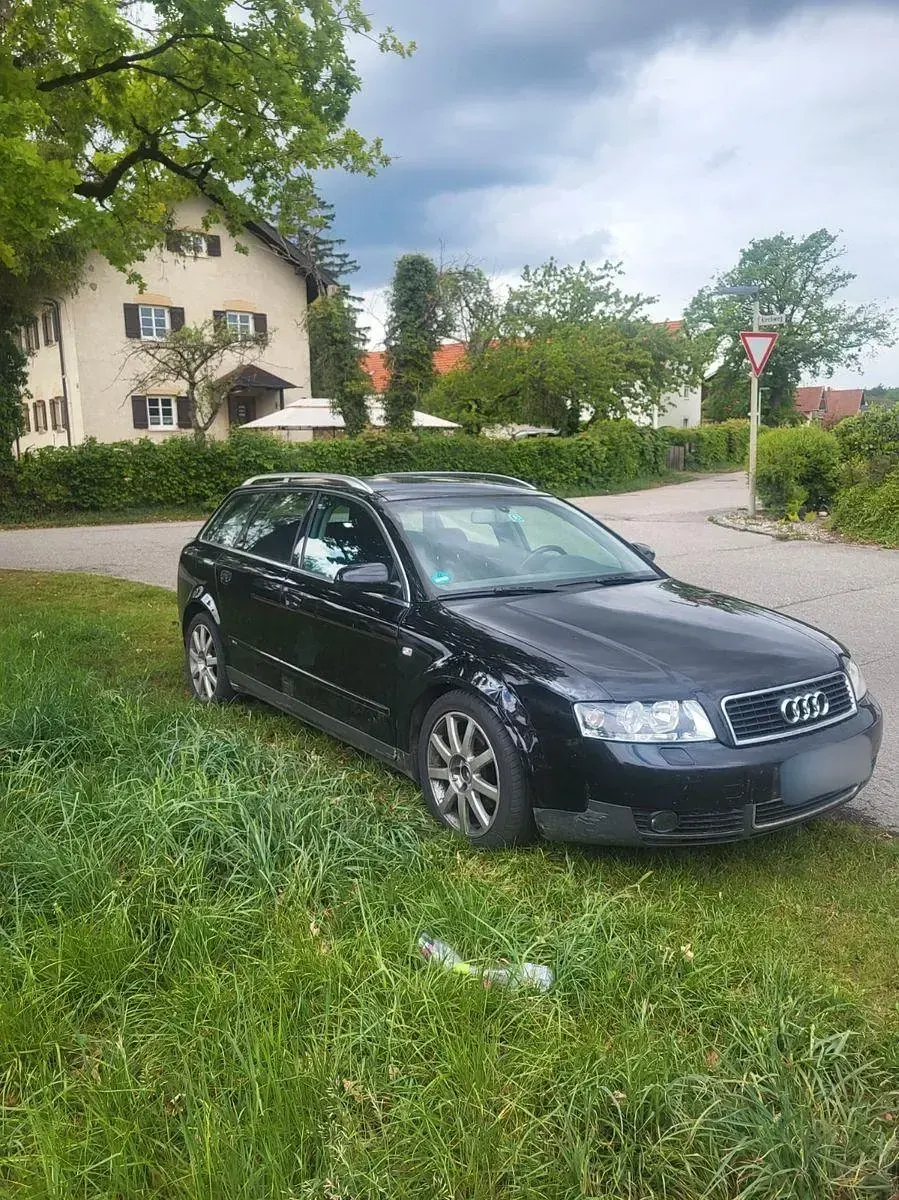 Gebraucht Audi A4 S-Line 131 PS (96 kW) 2002 Schwarz Kombi
