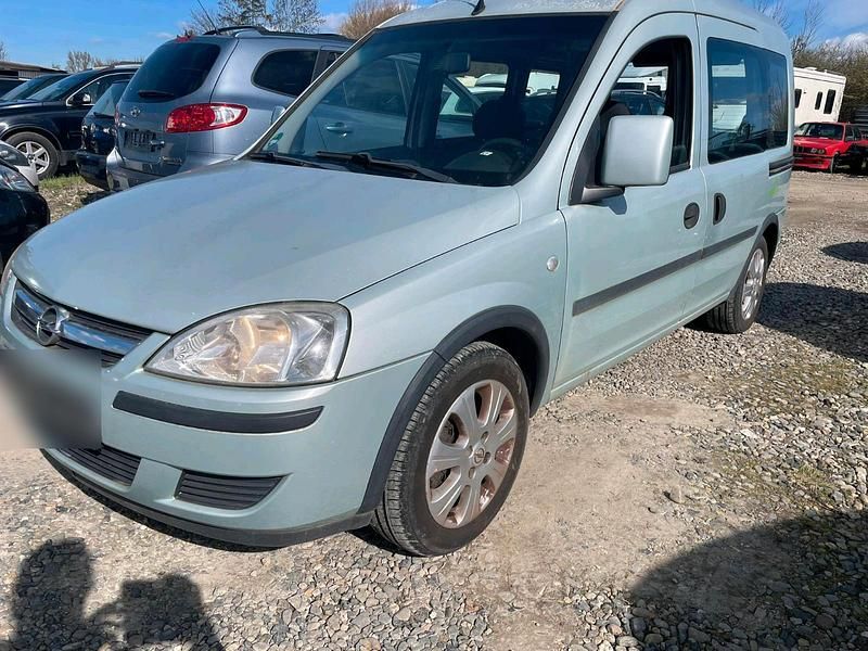 Gebraucht Opel Combo 93 PS (68 kW) 2009 Silber Van / Kleinbus