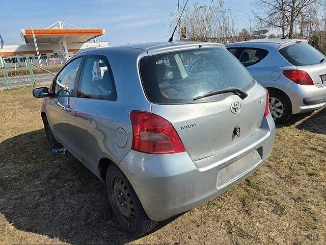 Gebraucht Toyota Yaris Sol 87 PS (63 kW) 2006 Silber Kleinwagen