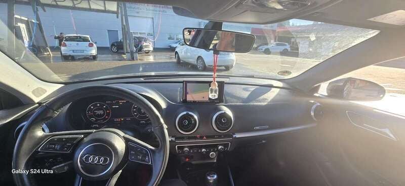 Schwarz Gebraucht 2018 Audi A3 Limousine | 14.000 € (Superpreis) - Bild 1/4