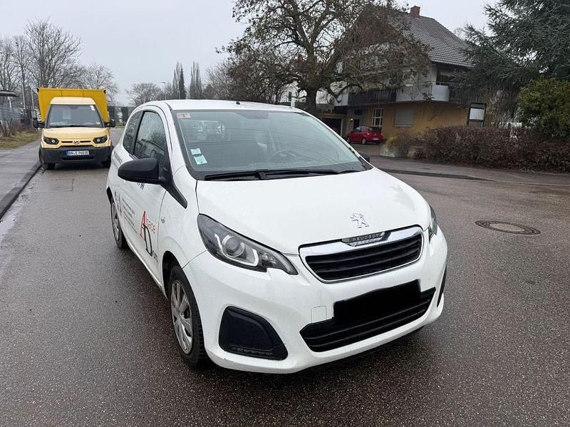 Gebraucht Peugeot 108 Access 69 PS (50 kW) 2018 Weiß Kleinwagen