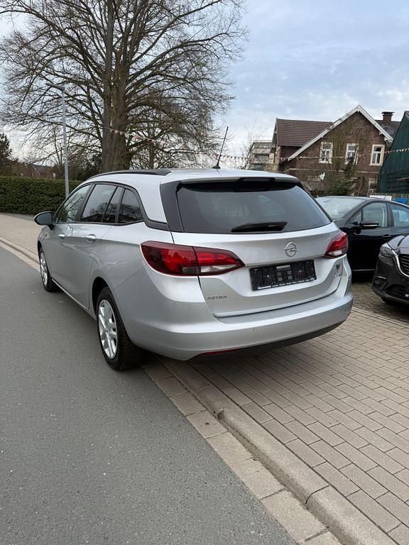 Gebraucht Opel Astra Edition 110 PS (80 kW) 2018 Silber Kombi