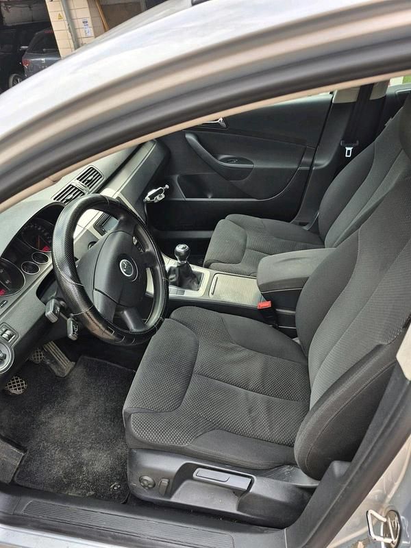 Gebraucht VW Passat 140 PS (102 kW) 2007 Silber Kombi