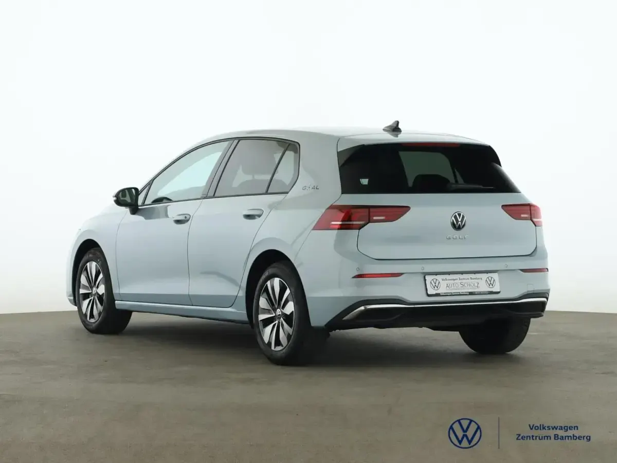 Gebraucht VW Golf VIII Goal 116 PS (85 kW) 2025 Blau Limousine