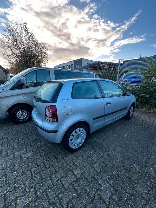Silber Gebraucht 2006 VW Polo Kleinwagen | 2.100 € (Guter Preis) - Bild 1/4