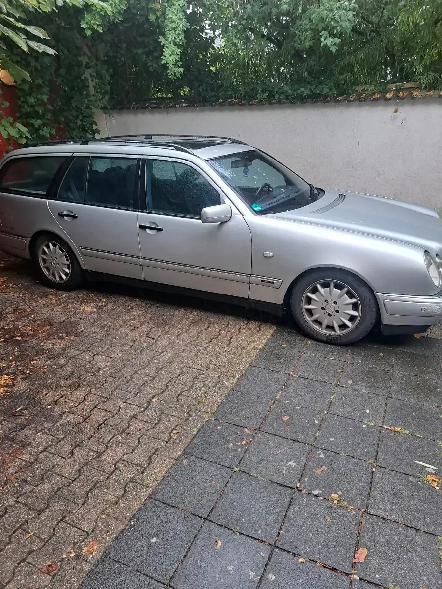 Gebraucht Mercedes E430 270 PS (198 kW) 1997 Silber Kombi
