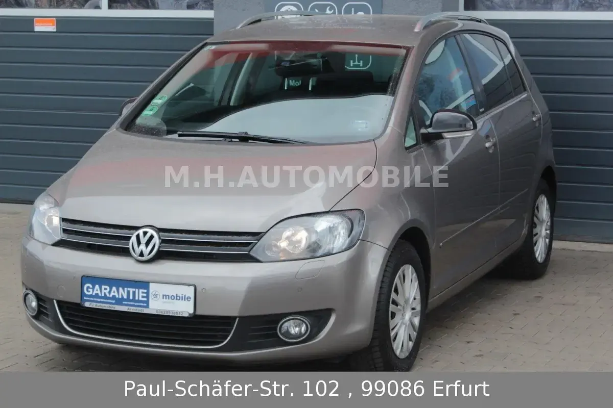 Gebraucht VW Golf VI Style 105 PS (77 kW) 2011 Braun Kleinwagen