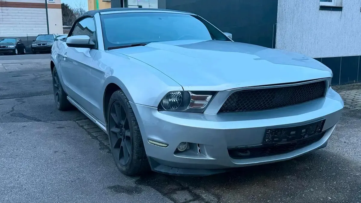 Gebraucht Ford Mustang 307 PS (225 kW) 2011 Cabrio