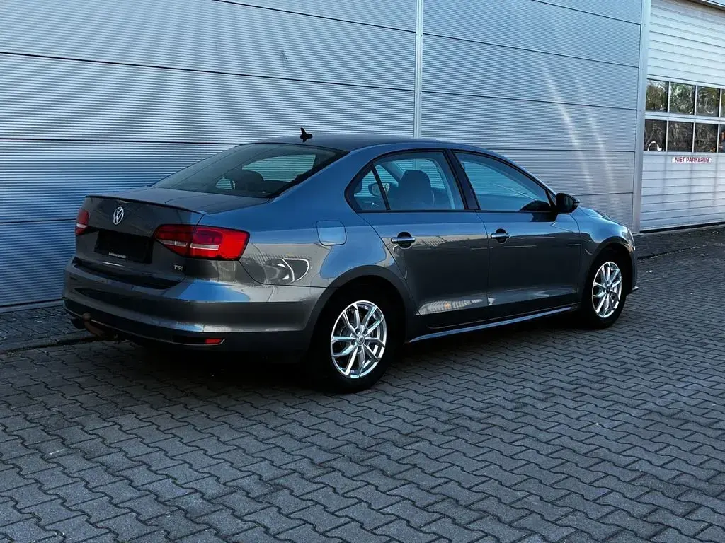Usata VW Jetta 105 CV (77 kW) 2015 Grigio Berlina