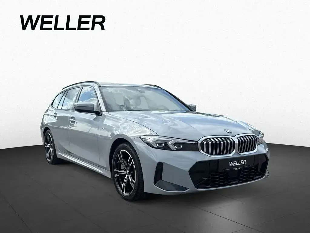 Gebraucht BMW 330 M Sport 258 PS (189 kW) 2026 Brooklyn grau (grau) Kombi