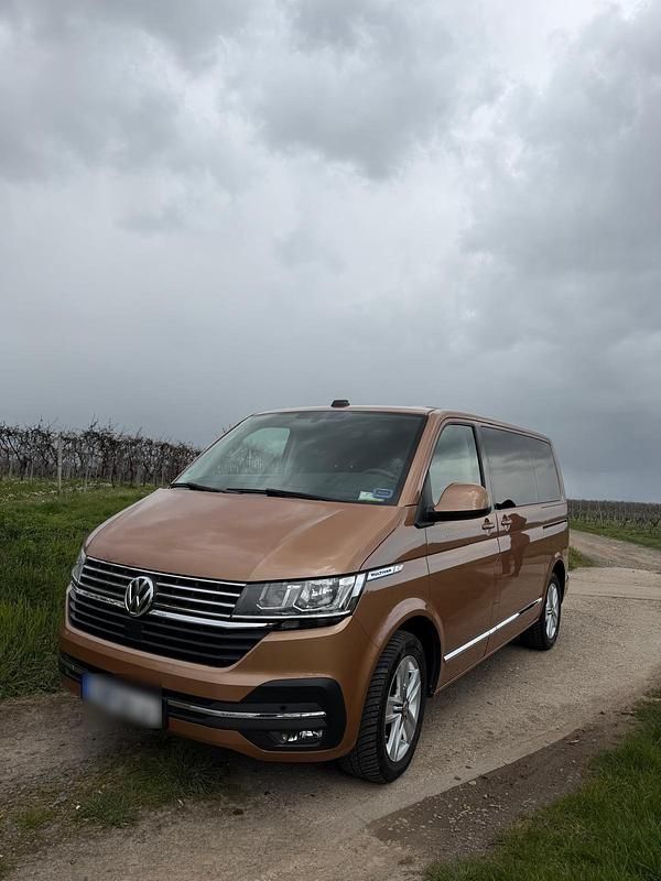 Usata VW Multivan 150 CV (110 kW) 2020 Marrone Monovolume
