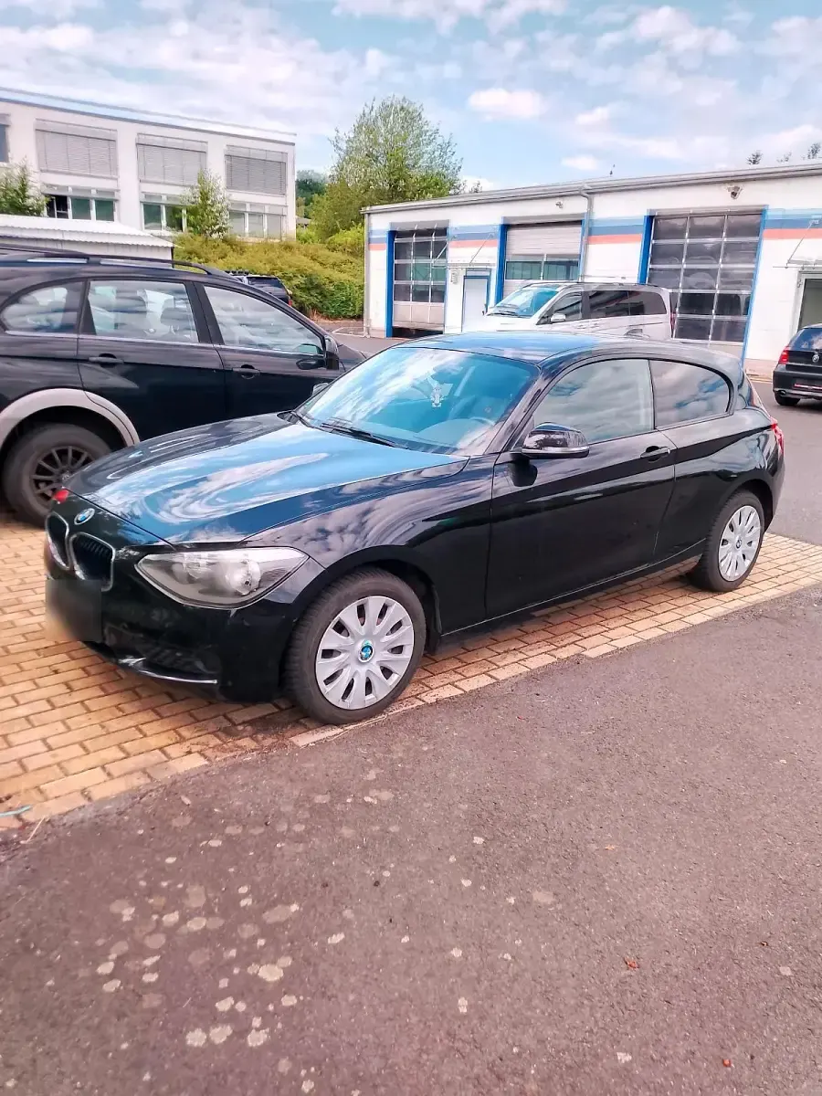 Gebraucht BMW 114 101 PS (74 kW) 2013 Schwarz Kleinwagen