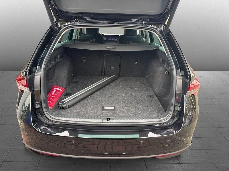 Gebraucht Skoda Octavia Selection 150 PS (110 kW) 2025 Blackmagic perleffekt Kombi