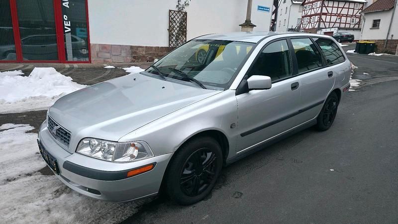 Gebraucht Volvo V40 115 PS (84 kW) 2004 Grau Limousine