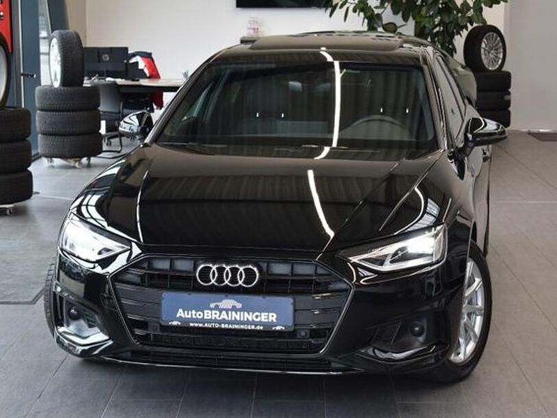 Mythosschwarz Gebraucht 2022 Audi A4 Advanced Limousine | 26.550 € (Superpreis) - Bild 1/4