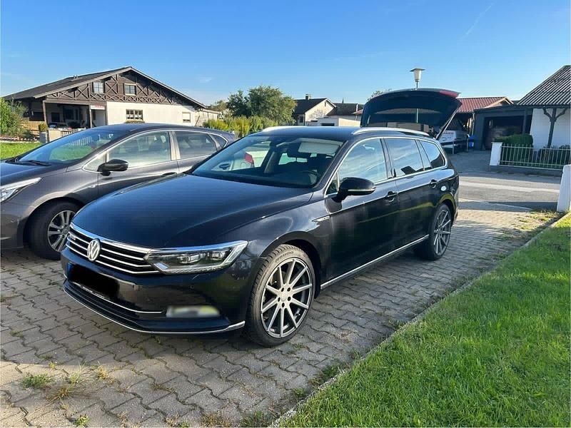 Gebraucht VW Passat Highline 190 PS (139 kW) 2018 Schwarz Kombi