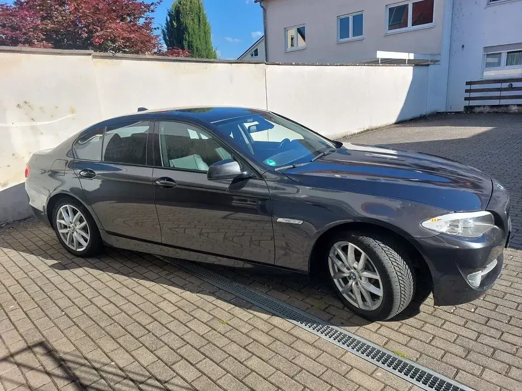 Gebraucht BMW 525 218 PS (160 kW) 2014 Schwarz Limousine