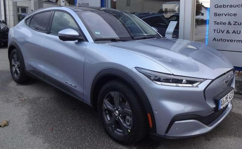 Gebraucht Ford Mustang Mach-E 216 kW (294 PS) 2022 Iced blue silver SUV